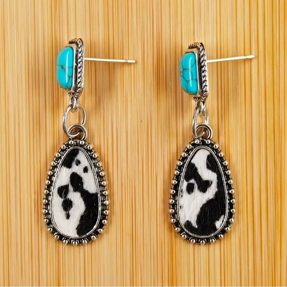 Western Turquoise cow Inlaid Dangle Earrings droplet - Picture 3 of 3